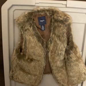 Gap kids faux fur vest